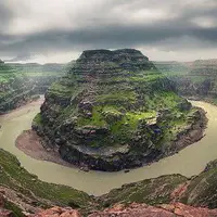 طبیعت زیبای درّه‌ی خزینه در استان لرستان
