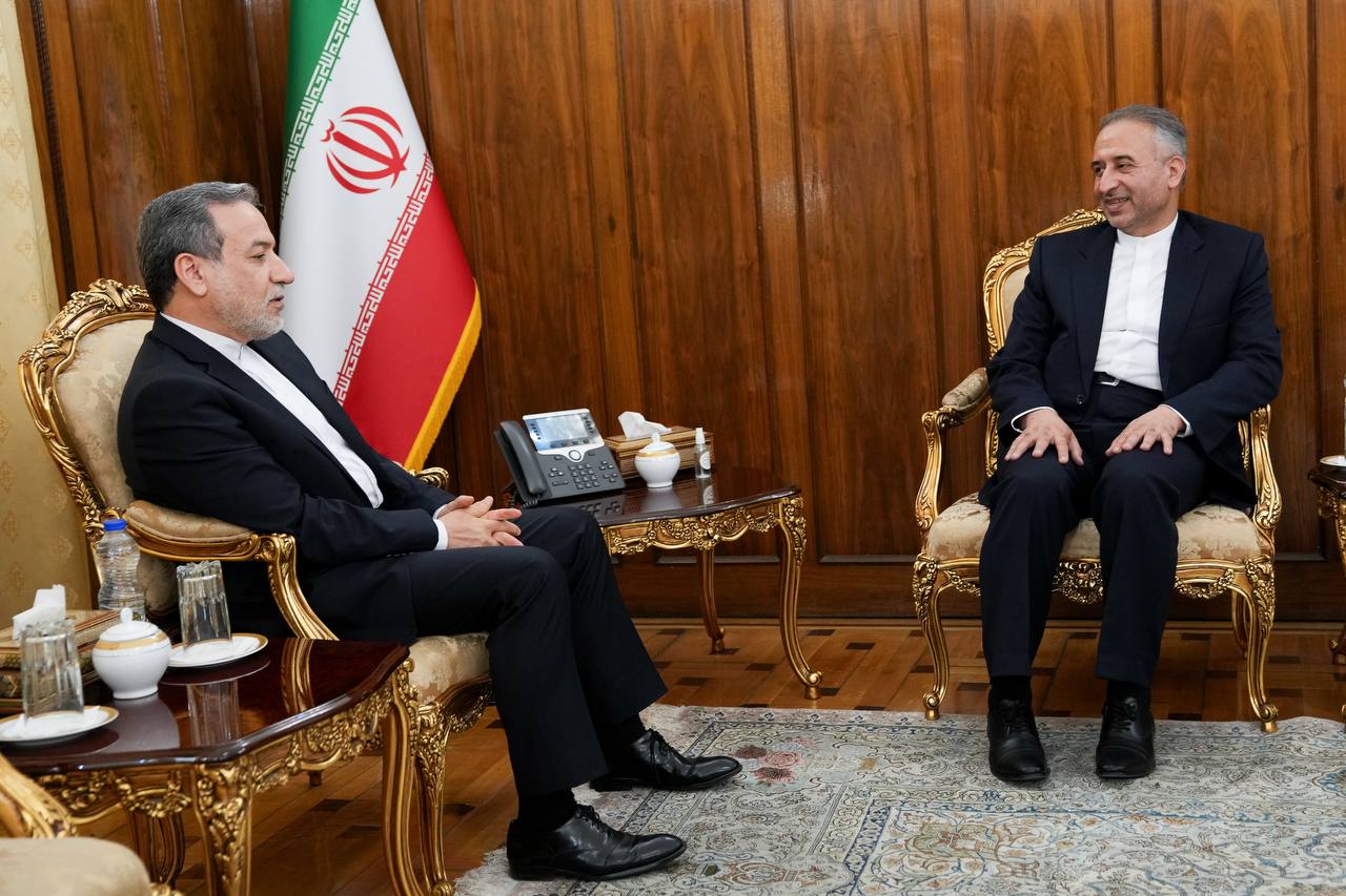 عکس/ دیدار سفیر جدید جمهوری اسلامی ایران در مکزیک با وزیر امور خارجه 