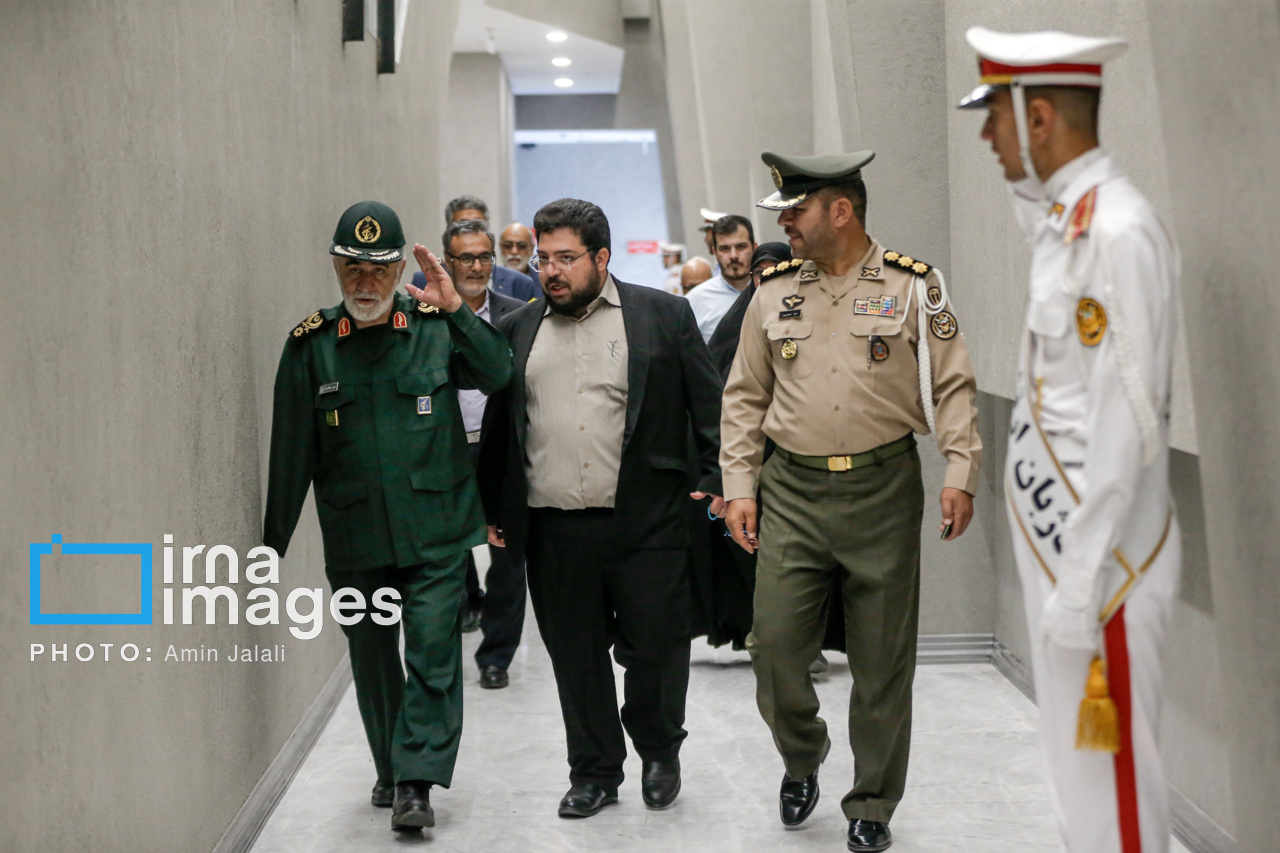 حضور فرمانده کل ارتش در همایش «سرزمین مجاهدت‌های خاموش»
