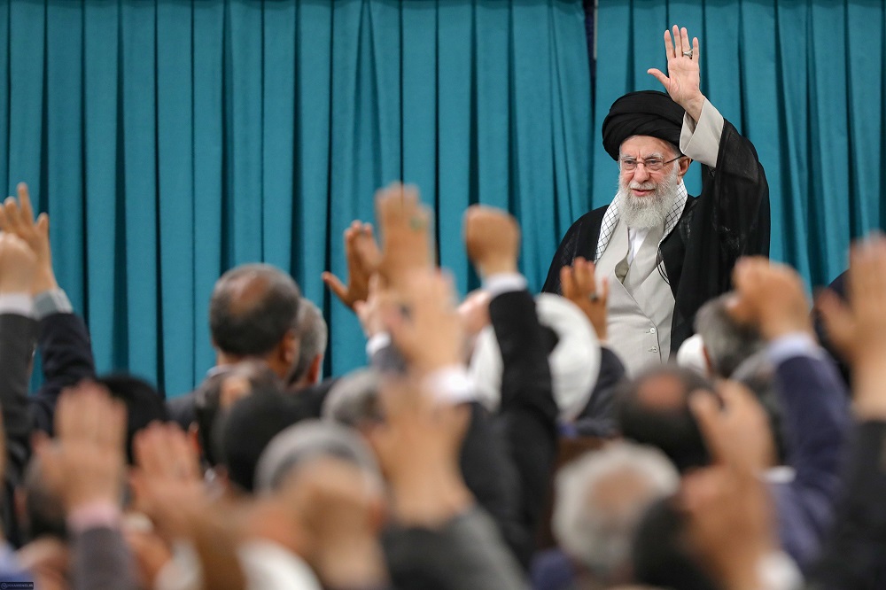 سرمقاله جوان/ ولی فقیه، ناخدای کشتی ایران