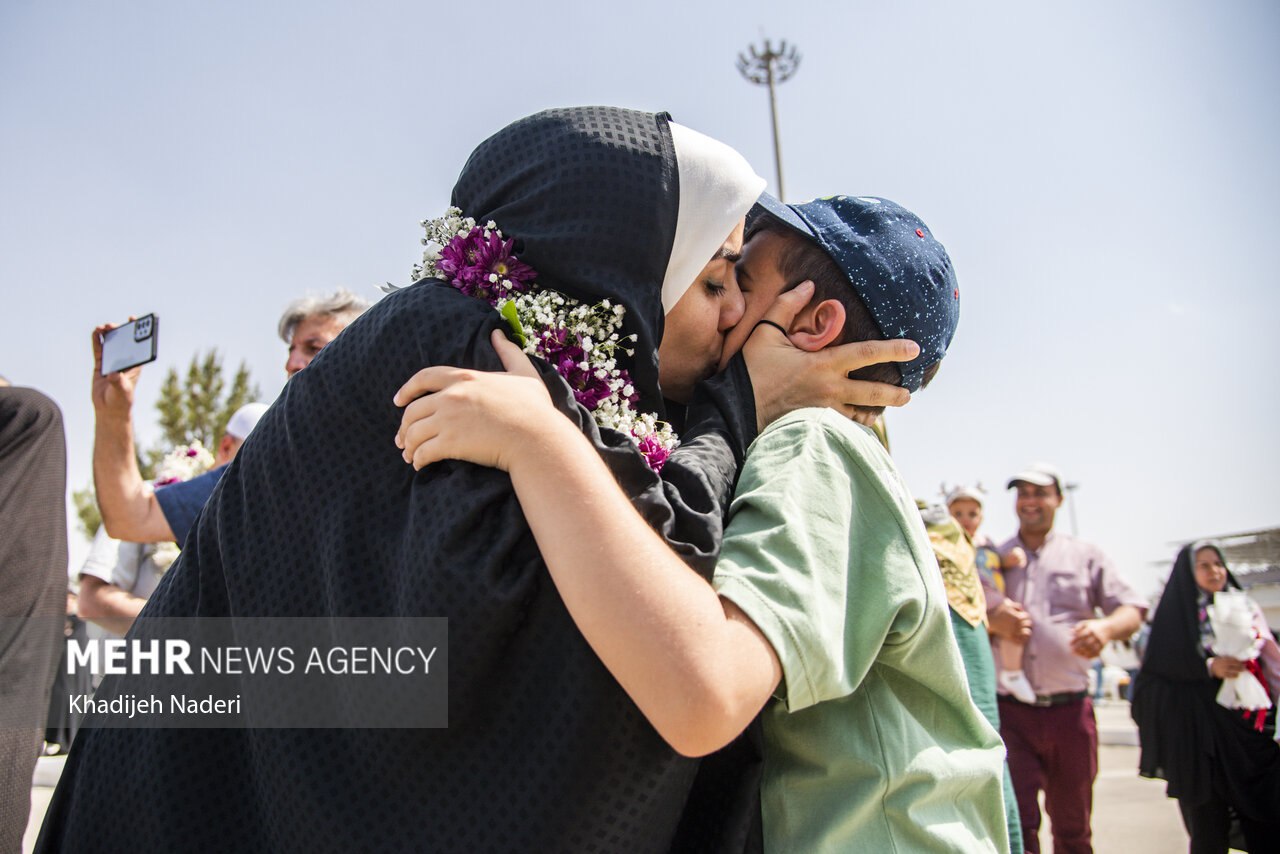 ورود نخستین گروه حجاج ایرانی به فرودگاه اصفهان