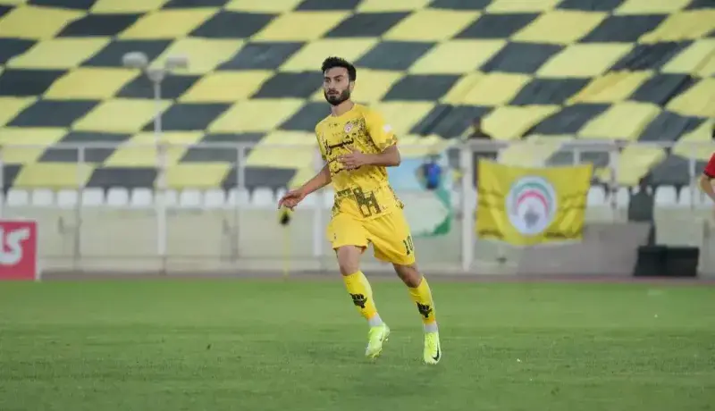 ستاره فجر سپاسی جدا شد
