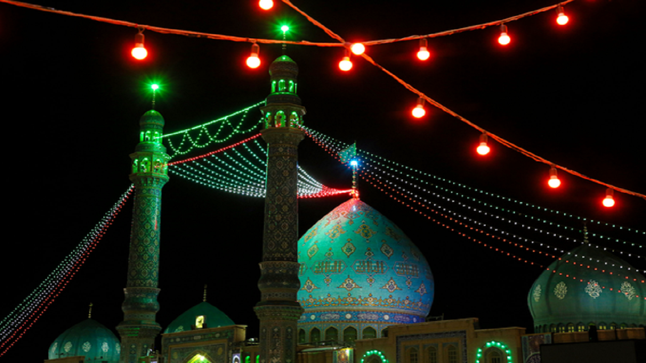 فضا آرایی مسجد مقدس جمکران در آستانه عید سعید غدیر