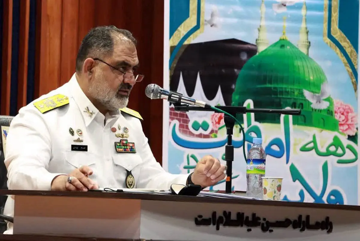 دریادار ایرانی: با استفاده از هوش مصنوعی دشمنان را در تصمیم‌گیری دچار ابهام خواهیم کرد