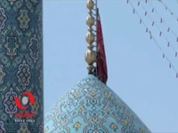  اهتزاز پرچم سرخ انتقام برفراز مسجد مقدس جمکران
