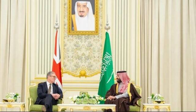 گفت‌وگوی استارمر و بن سلمان درباره شرایط غرب آسیا