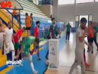 سلام نظامی اعضای تیم ملی فوتسال ناشنوایان ایران قبل از اولین دیدار در مسابقات جهانی با مراکش