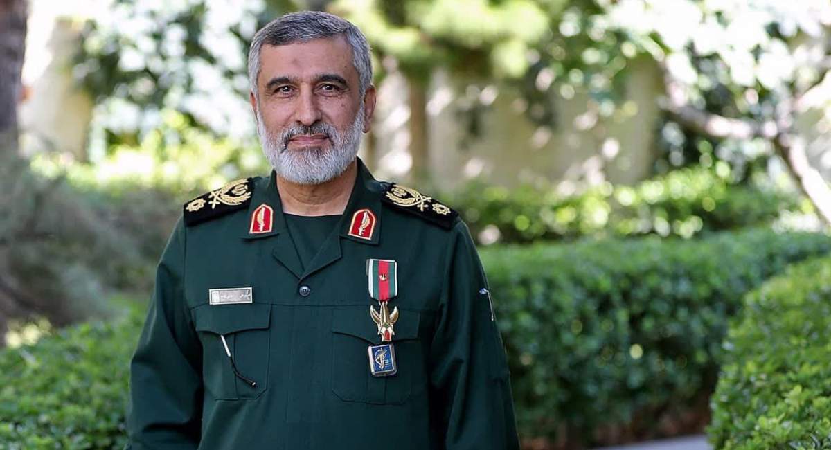 تصاویری از سردار حاجی‌زاده ساعاتی قبل از شهادتش