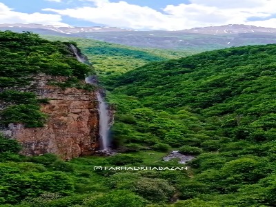اینجا آبشار نازکرو در دل دهکده ی کندلوس، مازندران