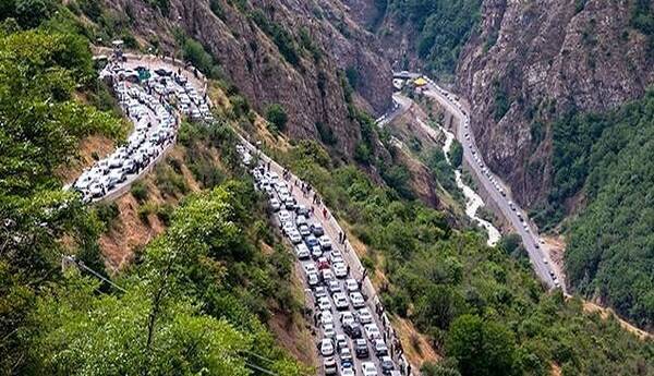 جاده کندوان یک طرفه است؛ ترافیک نیمه سنگین در هراز