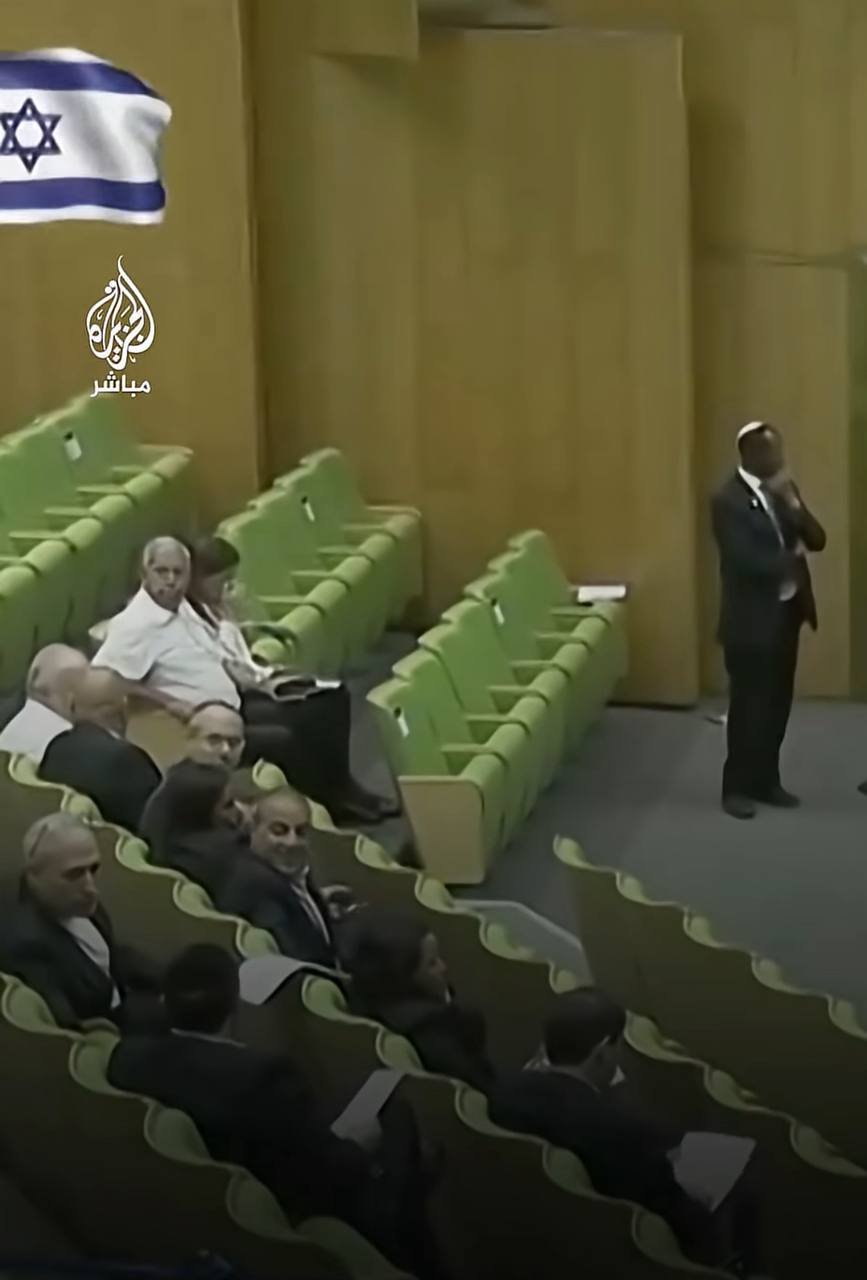 عکس/ تصویری از برگزاری جلسه کنست و شنیده شدن صدای شلیک موشک‌های ایران