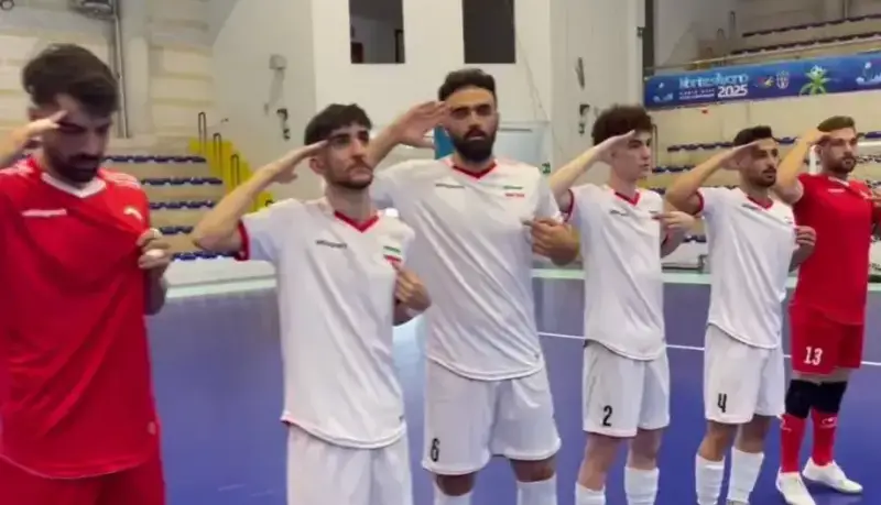 اقدام جالب ملی پوشان فوتسال ناشنوایان قبل از برد تاریخی