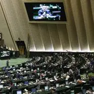 طنین شعار شعار «مرگ بر اسرائیل» و «مرگ بر آمریکا» در مجلس