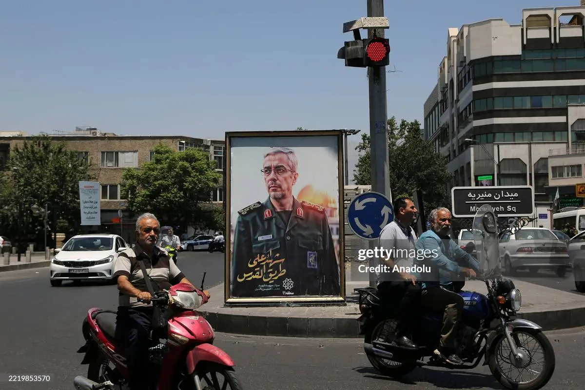 عکس/ تصاویر فرماندهان شهید سپاه در میادین اصلی شهر تهران