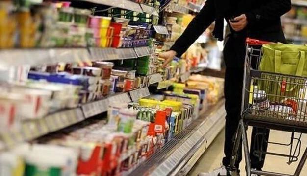 کالاهای اساسی به میزان کافی در بازار چهارمحال و بختیاری موجود است