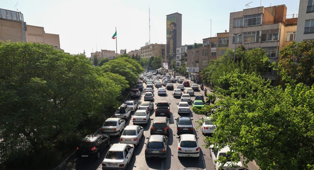آکسیوس: ترامپ درباره «تغییر رژیم» در ایران متقاعد نشده است