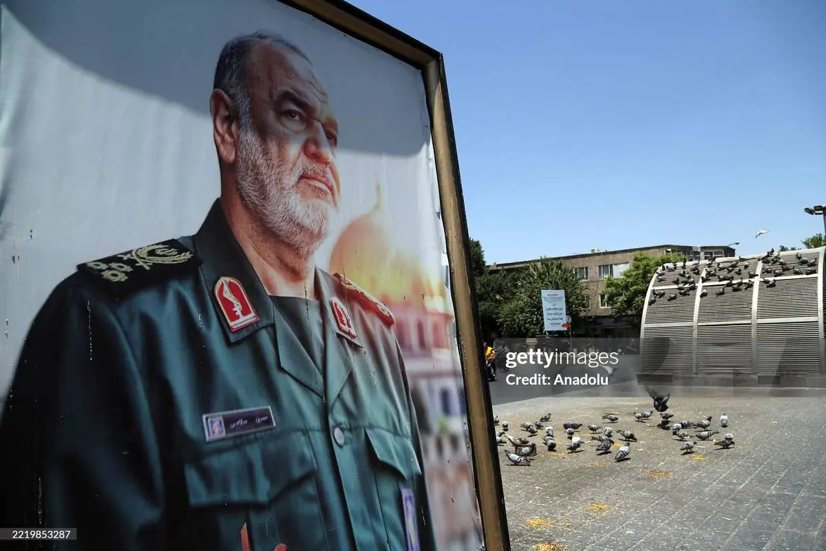 عکس/ تصاویر فرماندهان شهید سپاه در میادین اصلی شهر تهران