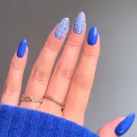 دیزاین ناخن با رنگ آبی!