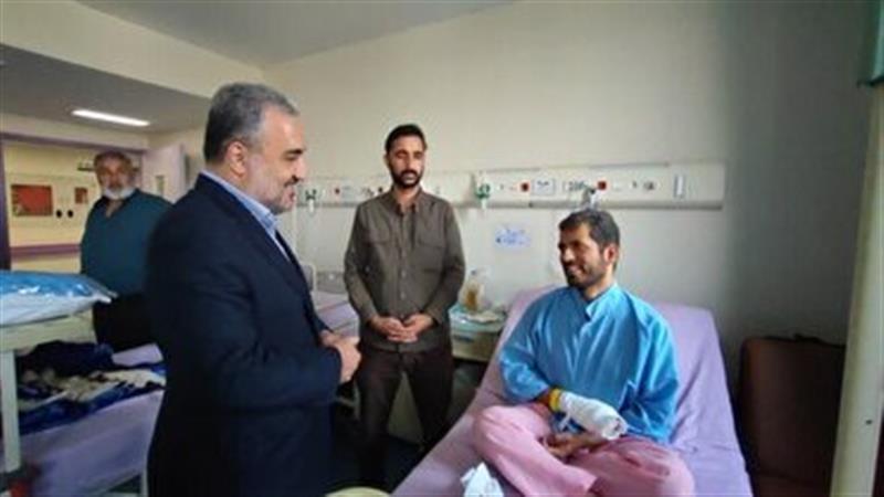 عیادت فرماندار قم از مجروحان تجاوز هوایی رژیم صهیونیستی