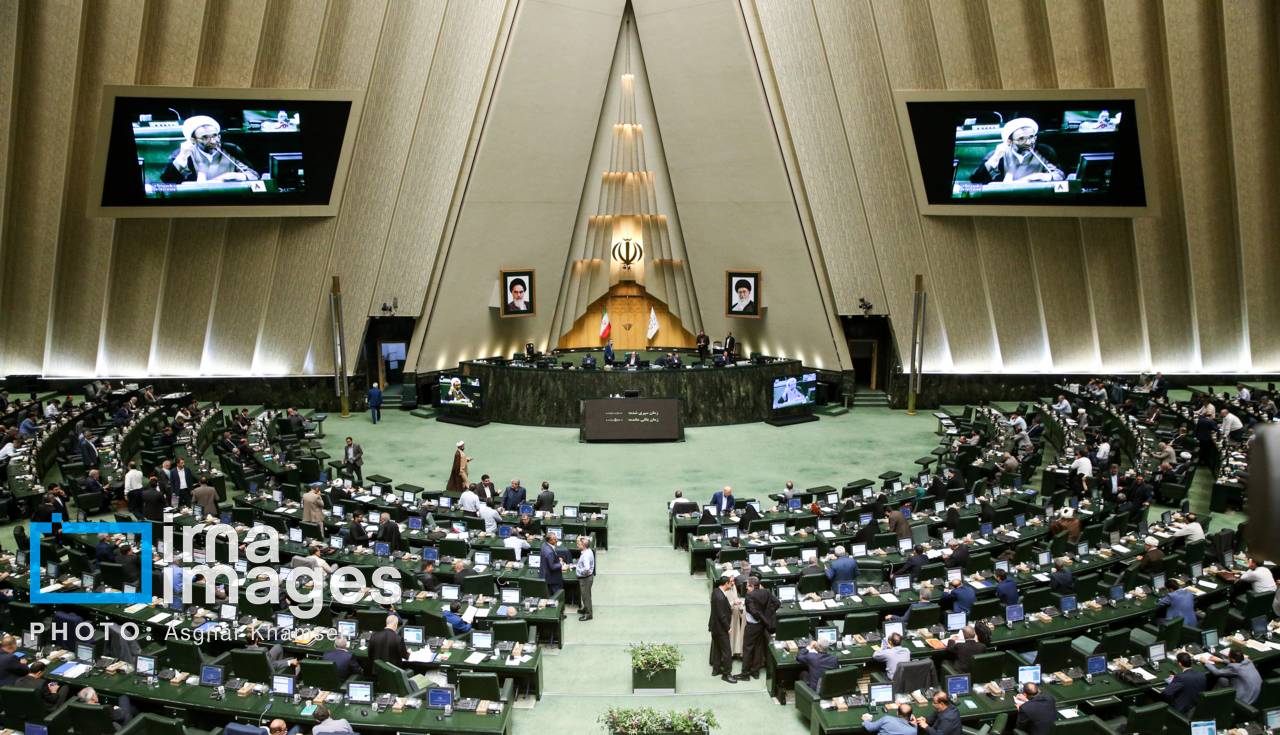 مجلس دوفوریت طرح تشدید مجازات همکاری کنندگان با دولت های متخاصم را تصویب کرد