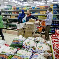 سخنگوی اتاق اصناف ایران: بازار ایران مشکلی در تامین و توزیع کالاهای اساسی ندارد