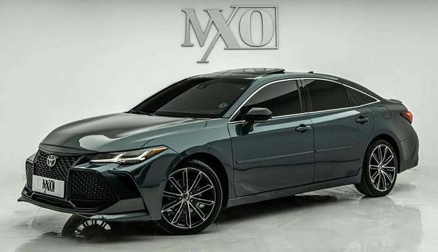تویوتا آوالون ۲۰۱۹ تورینگ V6؛ این ژاپنی همچنان زیبا