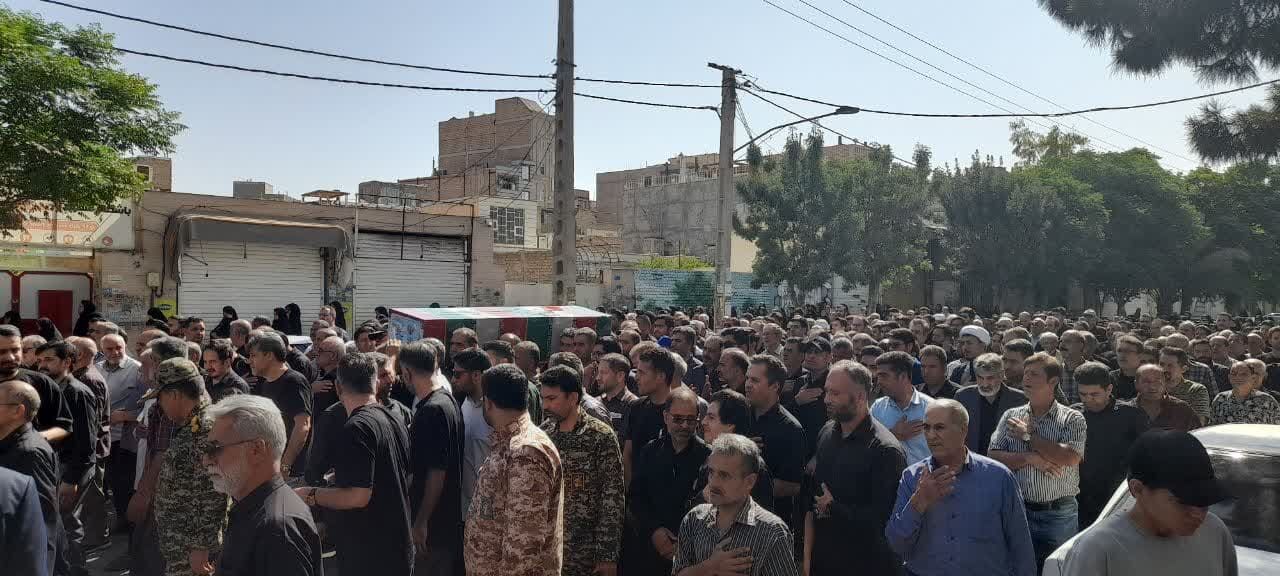 پیکر مطهر شهید جابر بیات در پاکدشت تشییع شد