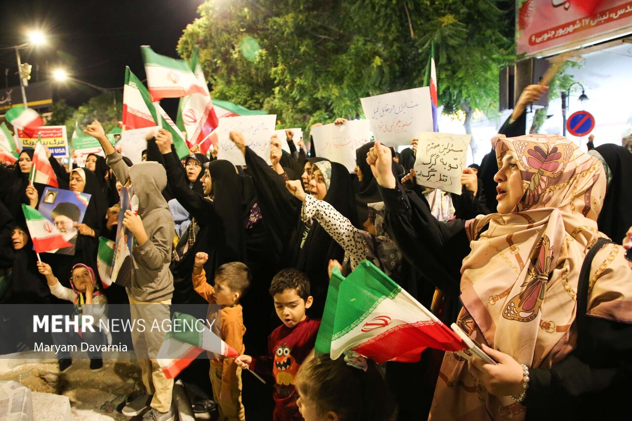 اجتماع مردمی در حمایت از رهبری در بجنورد