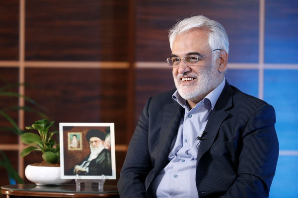 همسایه دیوار به دیوار طهرانچی: ما نمی دانستیم که این مرد دانشمند است