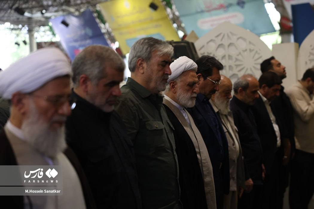 عکس/ حضور چهره ها در نمازجمعهٔ تهران