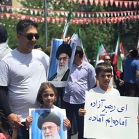 عکس/ حضور متنوع مردم تهران در نماز جمعه خشم و نصر