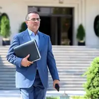 ادارات ارائه‌دهنده خدمات به مردم تعطیل نیستند
