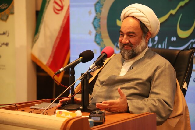 امام جمعه زاهدان: دشمن تلاش دارد تا با تبلیغات، فضا را متشنج کند