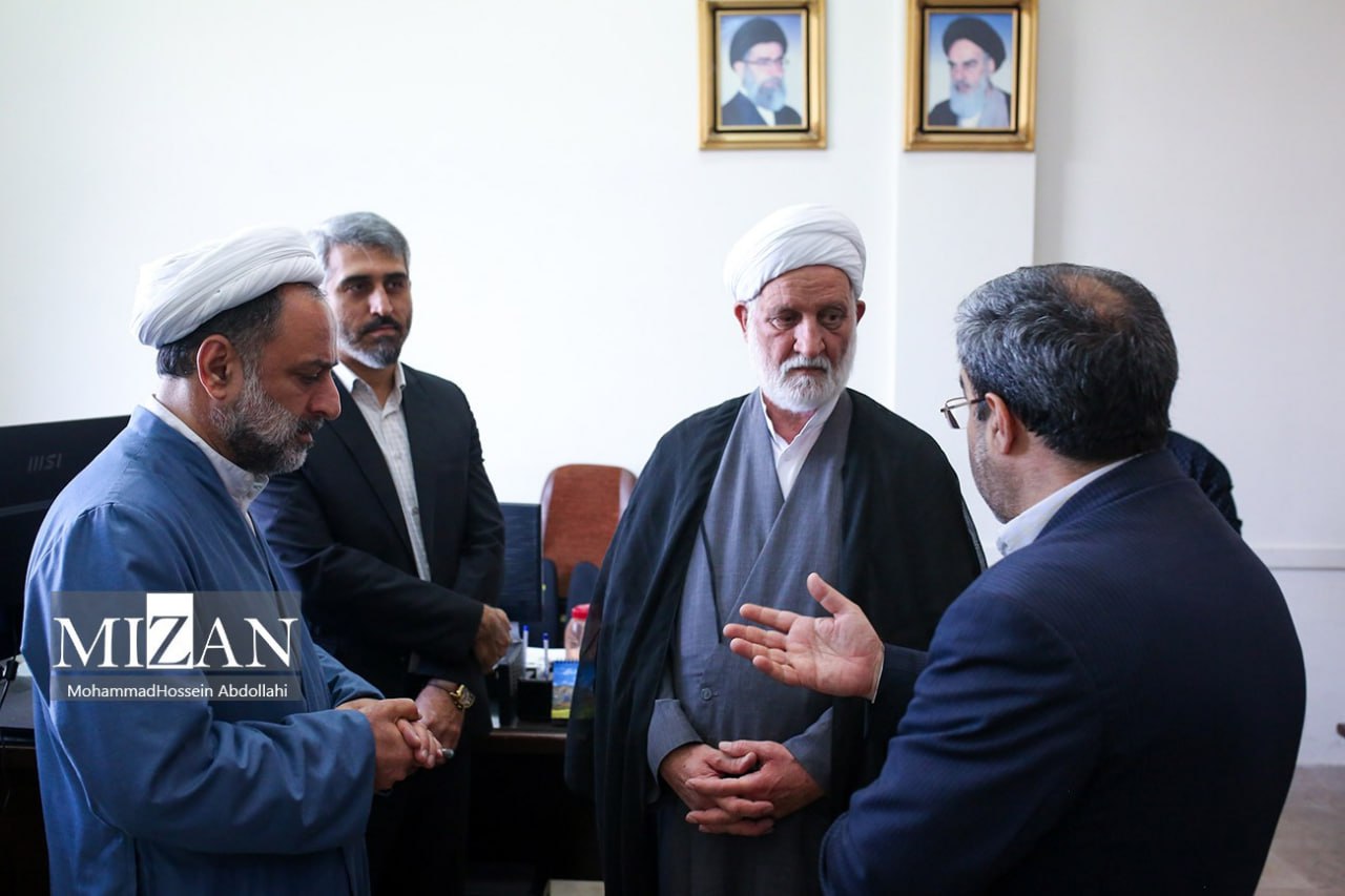 بازدید دادستان انتظامی قضات از مجتمع قضایی خانواده یک