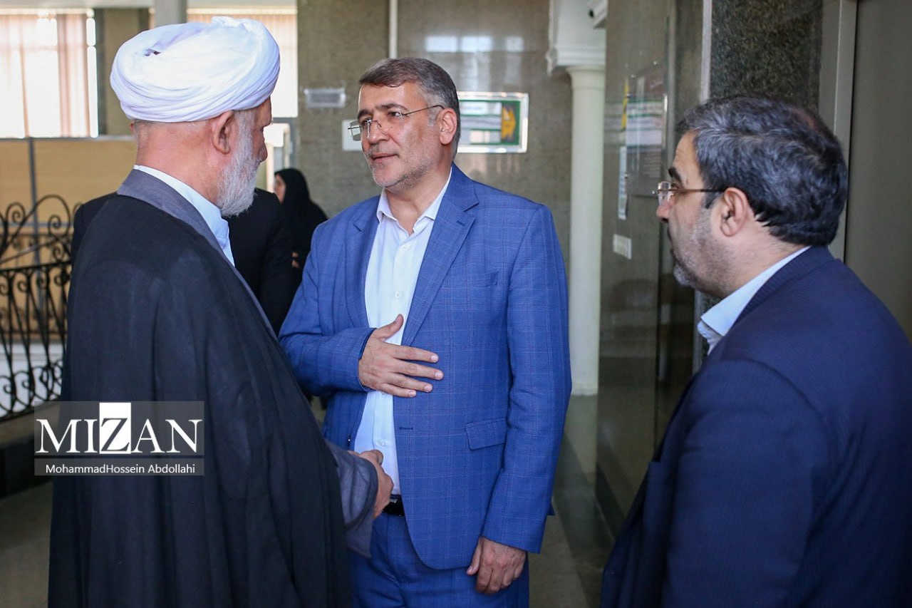 بازدید دادستان انتظامی قضات از مجتمع قضایی خانواده یک