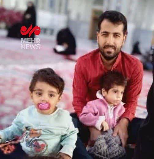 عکس/ تصویری از شهید «امید رحیمی» در کنار فرزندانش