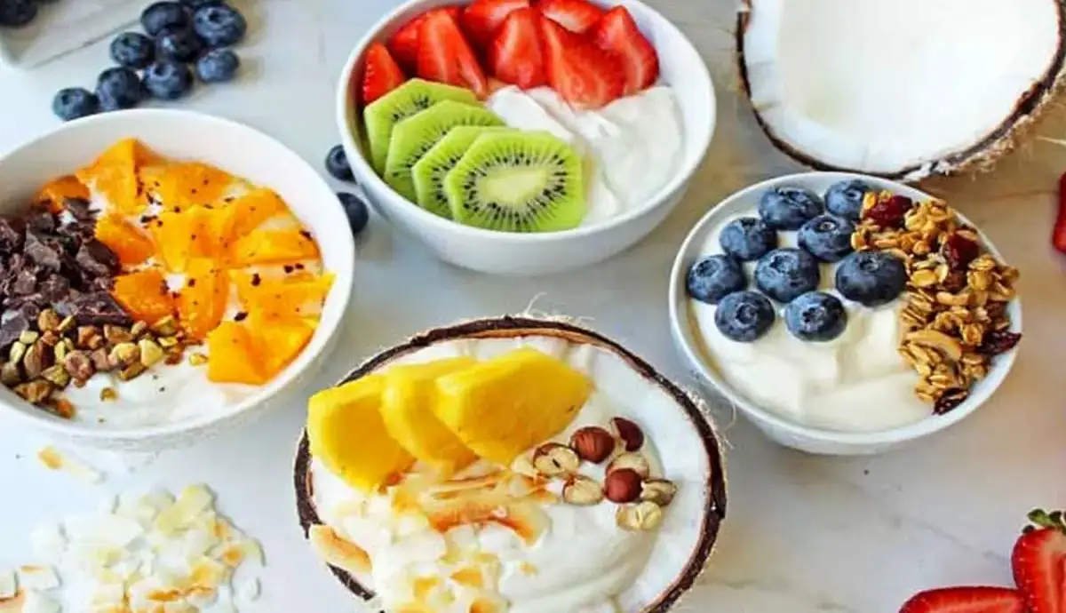 ماست میوه ای رژیمی؛ مفید برای دستگاه گوارش و تقویت استخوانها