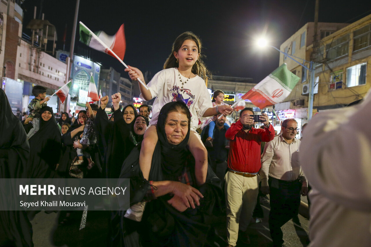 تجمع مردمی برای حمایت از عملیات «بشارت فتح» در اهواز