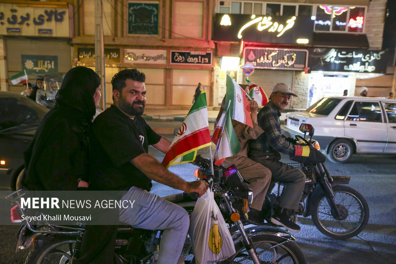 تجمع مردمی برای حمایت از عملیات «بشارت فتح» در اهواز