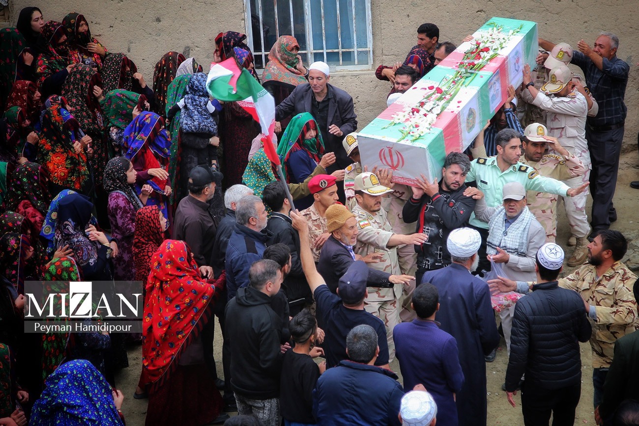 عکس/ تشییع پیکر شهید مدافع وطن «حامد ربانی»