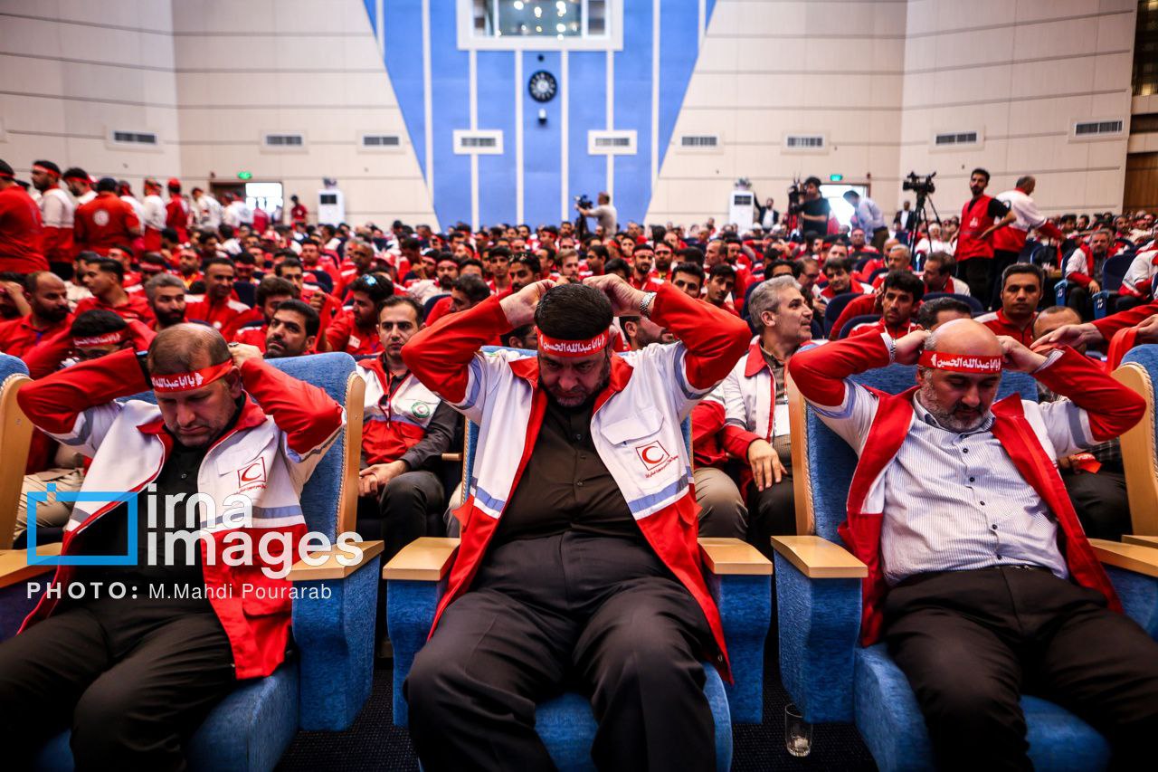 قدردانی از امدادگران جمعیت هلال احمر