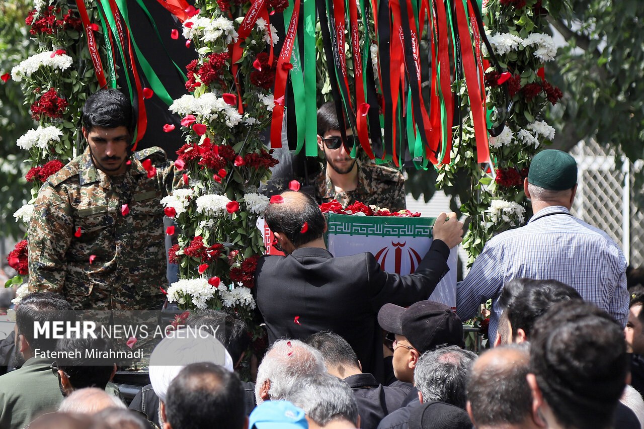 تشییع پیکر پاسدار شهید محمد قبادی