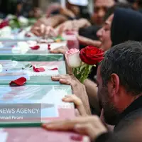 تشییع پیکر پاک ۱۳ شهید حمله رژیم صهیونیستی در مشهد