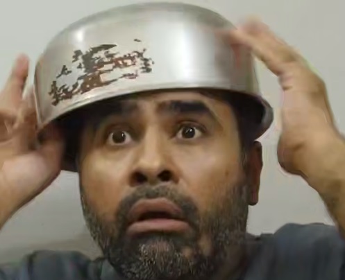 کلیپ طنز سلبریتی پاکستانی درباره نحوه مقابله «گنبد آهنین» با موشک‌ها و پهپادهای ایران