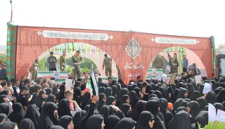 تشییع با شکوه ۱۰ شهید سرافراز وطن در خرمآباد