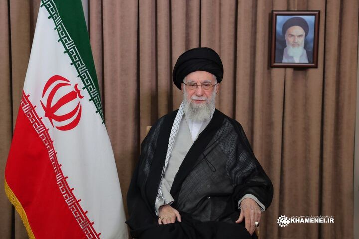 رهبر انقلاب: به ملت ایران تبریک عرض میکنم؛ رژیم صهیونی در زیر ضربات جمهوری اسلامی لِه شد