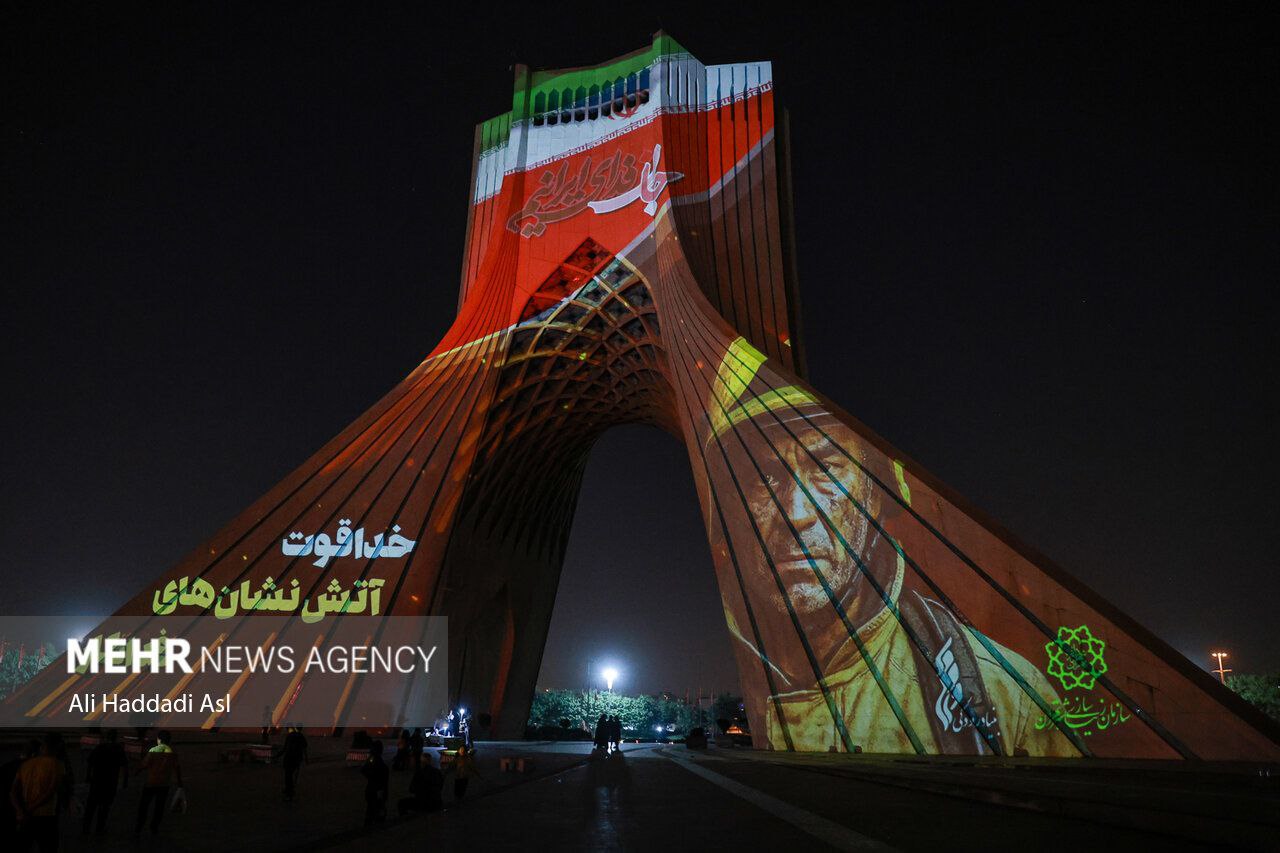 عکس/ اجرای ویدئو مپینگ در میدان آزادی