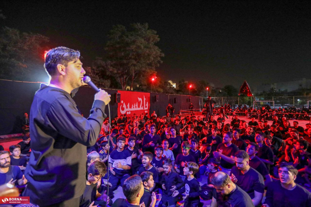 عزاداری شب اول محرم در هیأت ثامن‌الحجج (ع)
