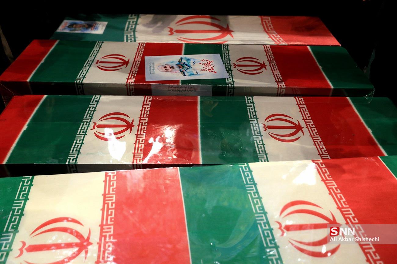 عکس/ وداع با پیکر مطهر ۱۵ شهید حملات رژیم صهیونیستی در حرم مطهر امام رضا (ع)