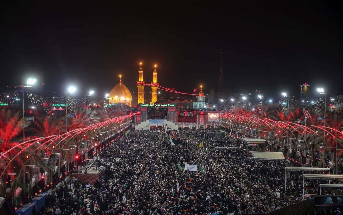 حال‌وهوای بین‌الحرمین در مراسم تعویض پرچم حرم سیدالشهدا